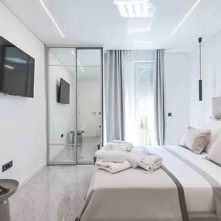 S&s Luxury With Balcony, 10 Minutes Walk To Old Town, Free Parking Appartement Zadar