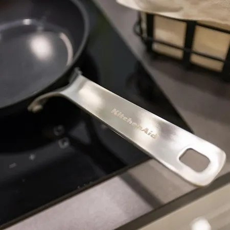 S&s Luxury With Balcony, 10 Minutes Walk To Old Town, Free Parking Appartement