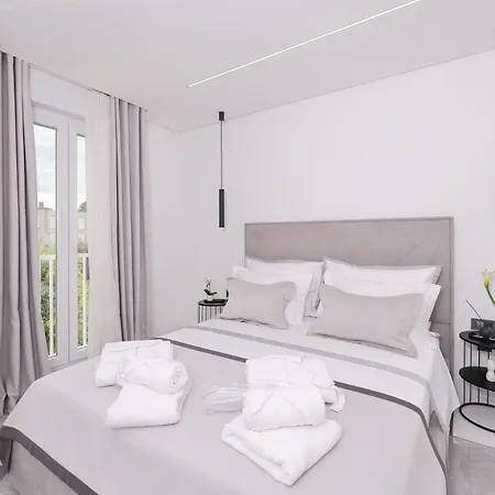 公寓 S&s Luxury With Balcony, 10 Minutes Walk To Old Town, Free Parking 扎达尔