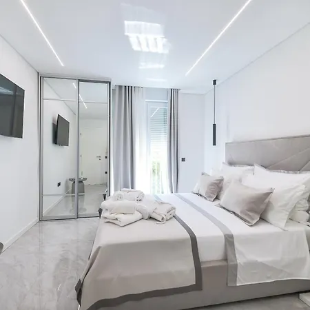 S&S Luxury Apartment 10 Minutes To Old Town *