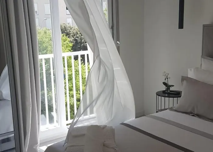 S&s Luxury With Balcony, 10 Minutes Walk To Old Town, Free Parking Zadar